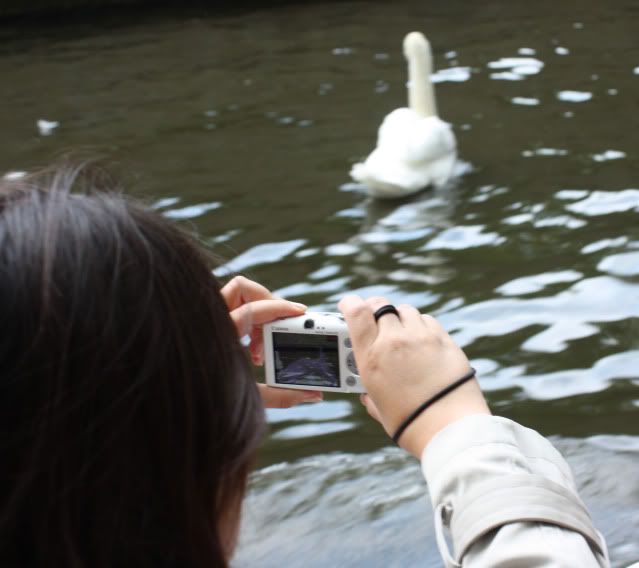 IMAGE: http://i613.photobucket.com/albums/tt214/Danielk62/Brugge.jpg