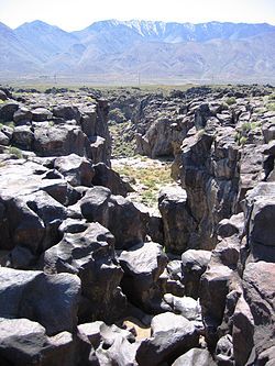 250px-Fossil_Falls_zpscd74f78c.jpg