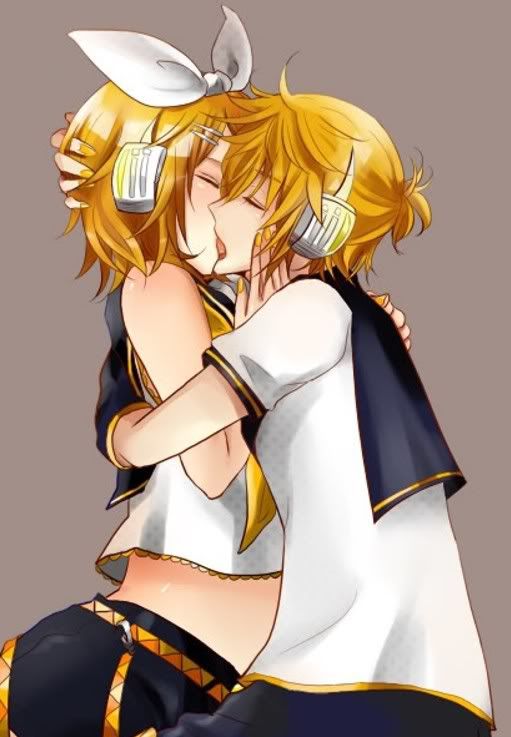 Rin And Len Kiss