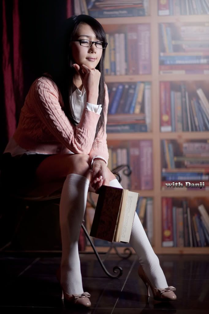Han-Chae-I-Pink-School-Girl-01.jpg