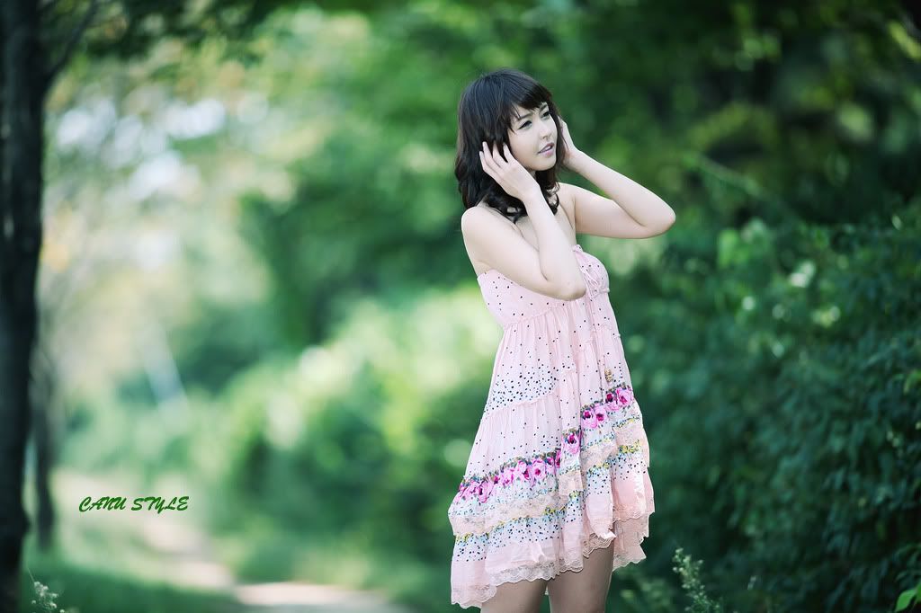 kang-yui-pink-dress-05.jpg