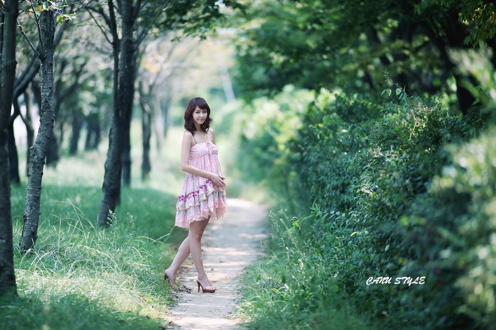 kang-yui-pink-dress-07.jpg