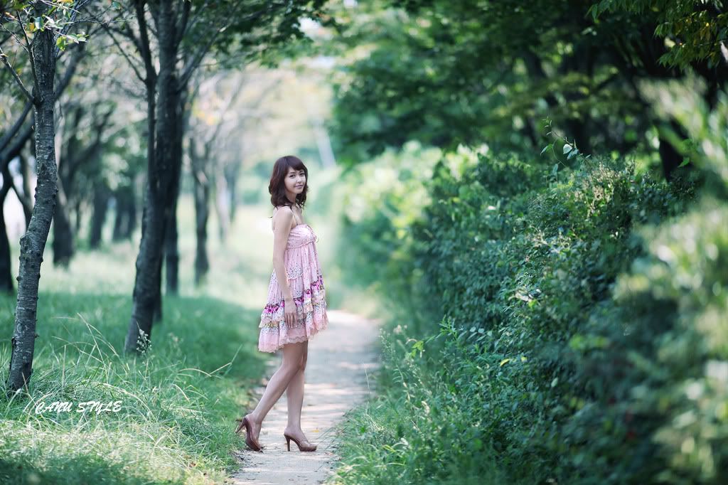 kang-yui-pink-dress-08.jpg