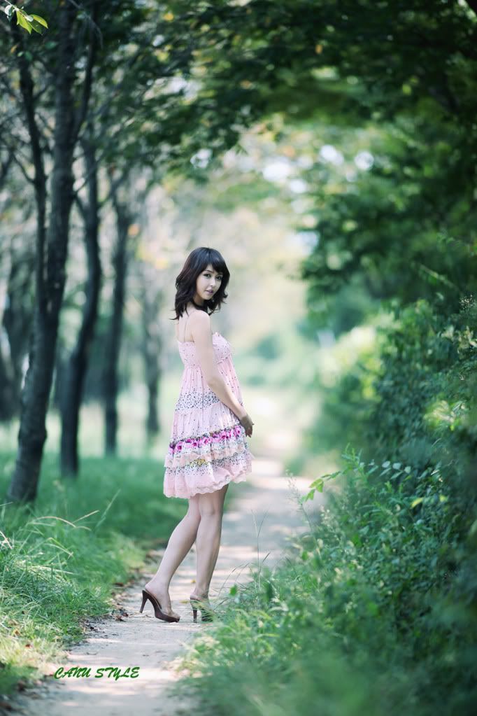 kang-yui-pink-dress-10.jpg