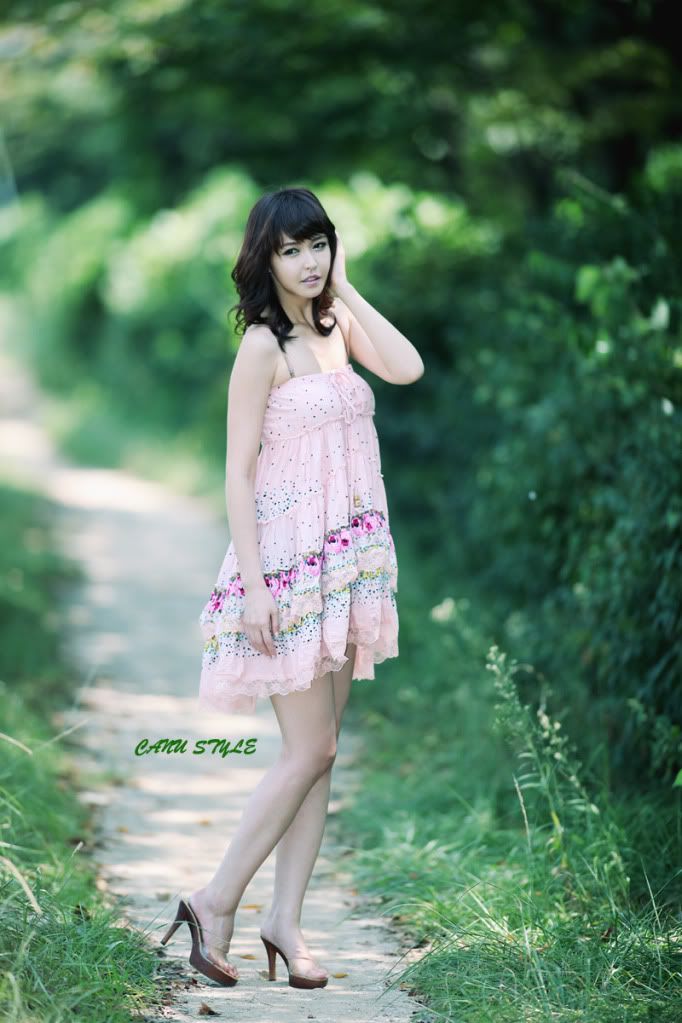 kang-yui-pink-dress-14.jpg