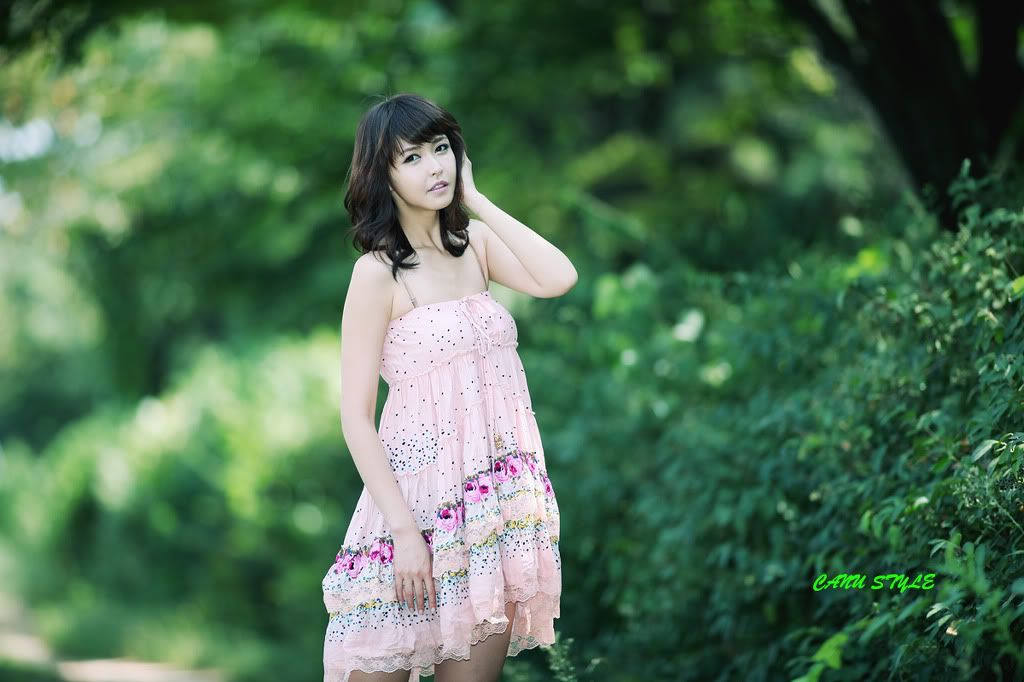 kang-yui-pink-dress-15.jpg